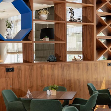 Holiday Inn Belgrade By Ihg Ngoại thất bức ảnh