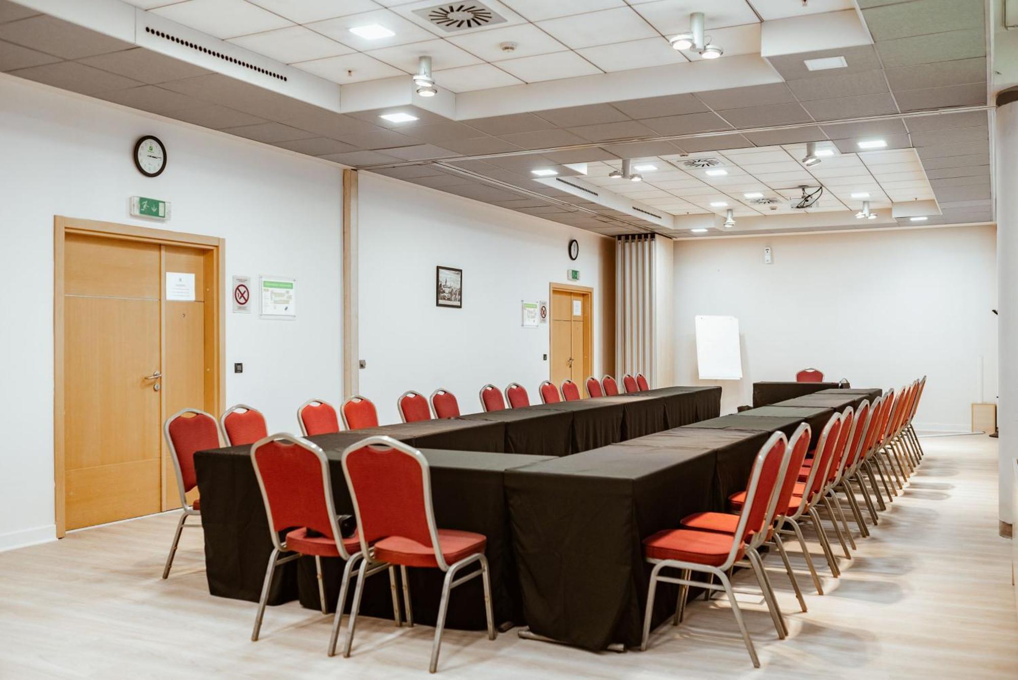 Holiday Inn Belgrade By Ihg Ngoại thất bức ảnh