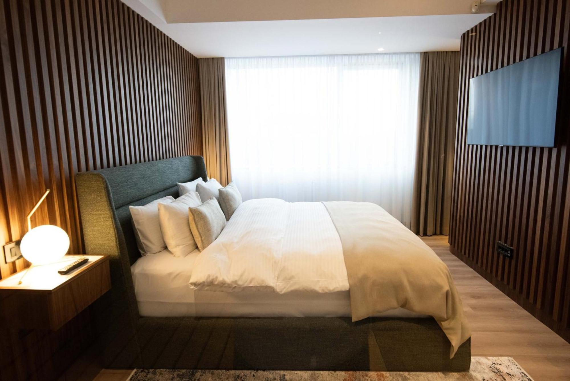 Holiday Inn Belgrade By Ihg Ngoại thất bức ảnh