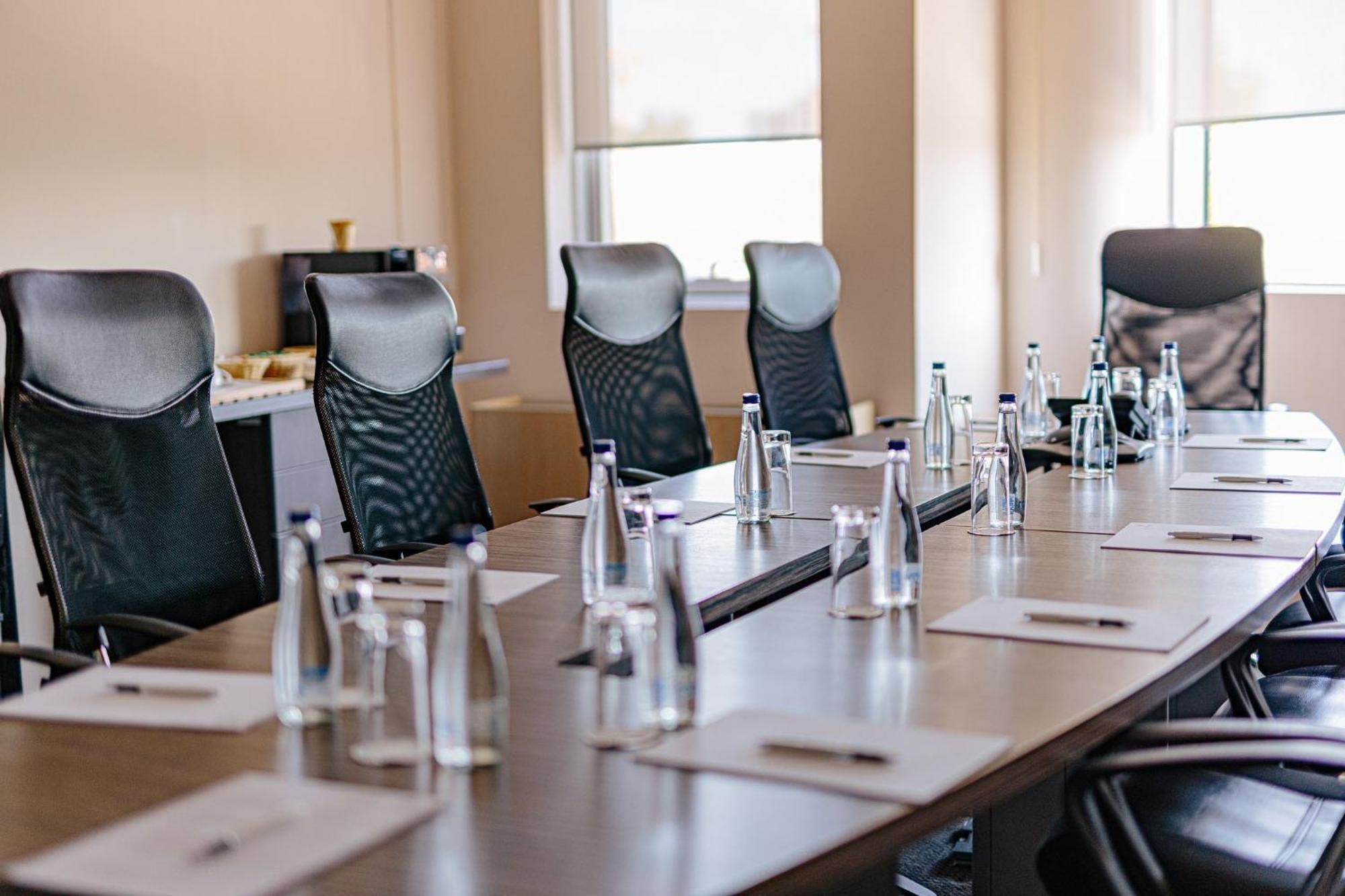 Holiday Inn Belgrade By Ihg Ngoại thất bức ảnh