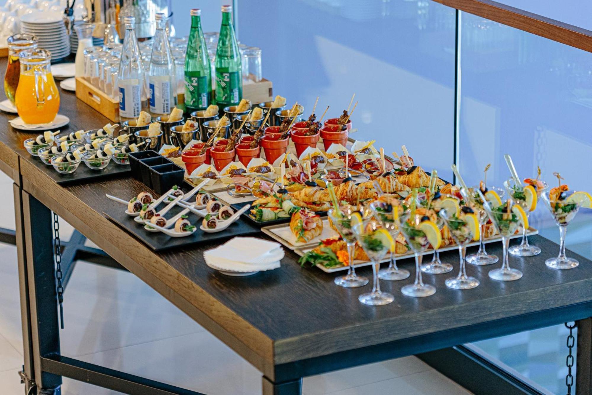 Holiday Inn Belgrade By Ihg Ngoại thất bức ảnh