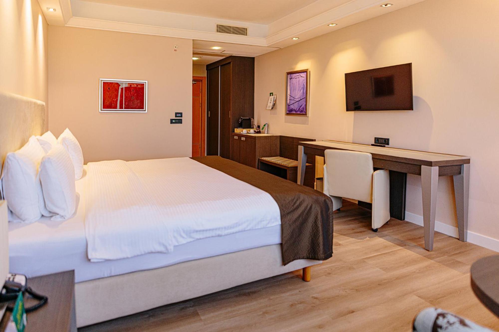 Holiday Inn Belgrade By Ihg Ngoại thất bức ảnh