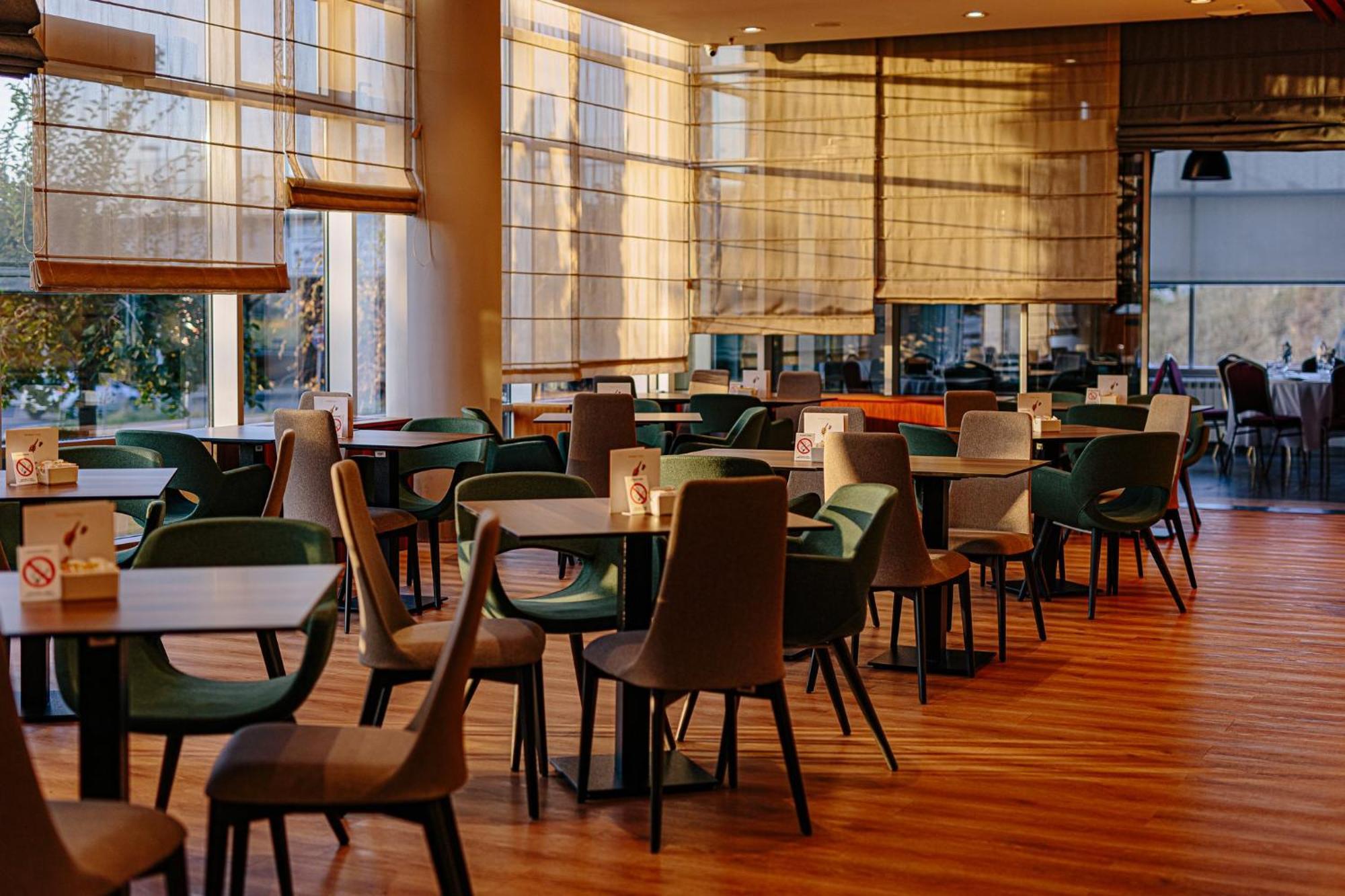Holiday Inn Belgrade By Ihg Ngoại thất bức ảnh