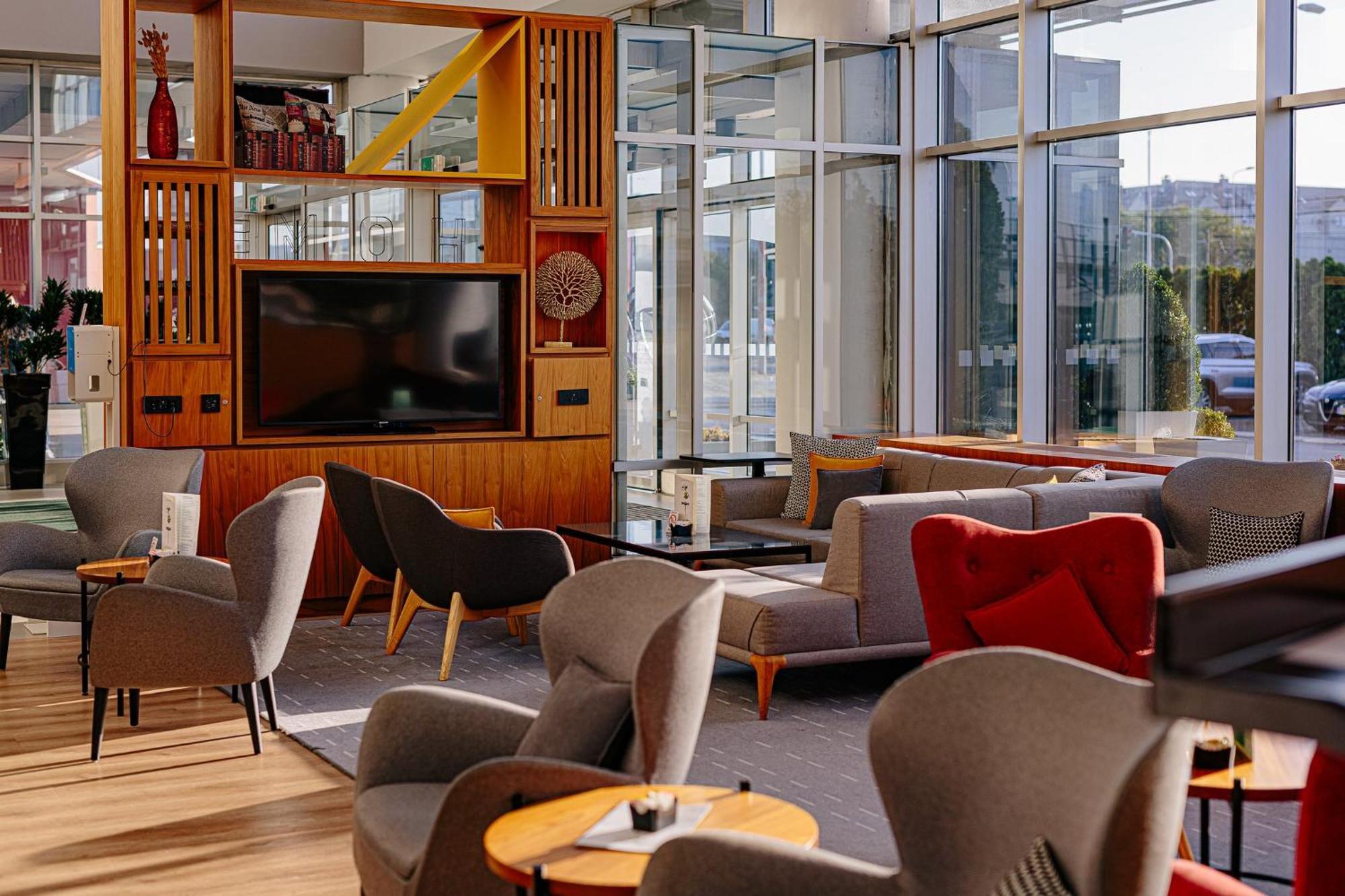 Holiday Inn Belgrade By Ihg Ngoại thất bức ảnh