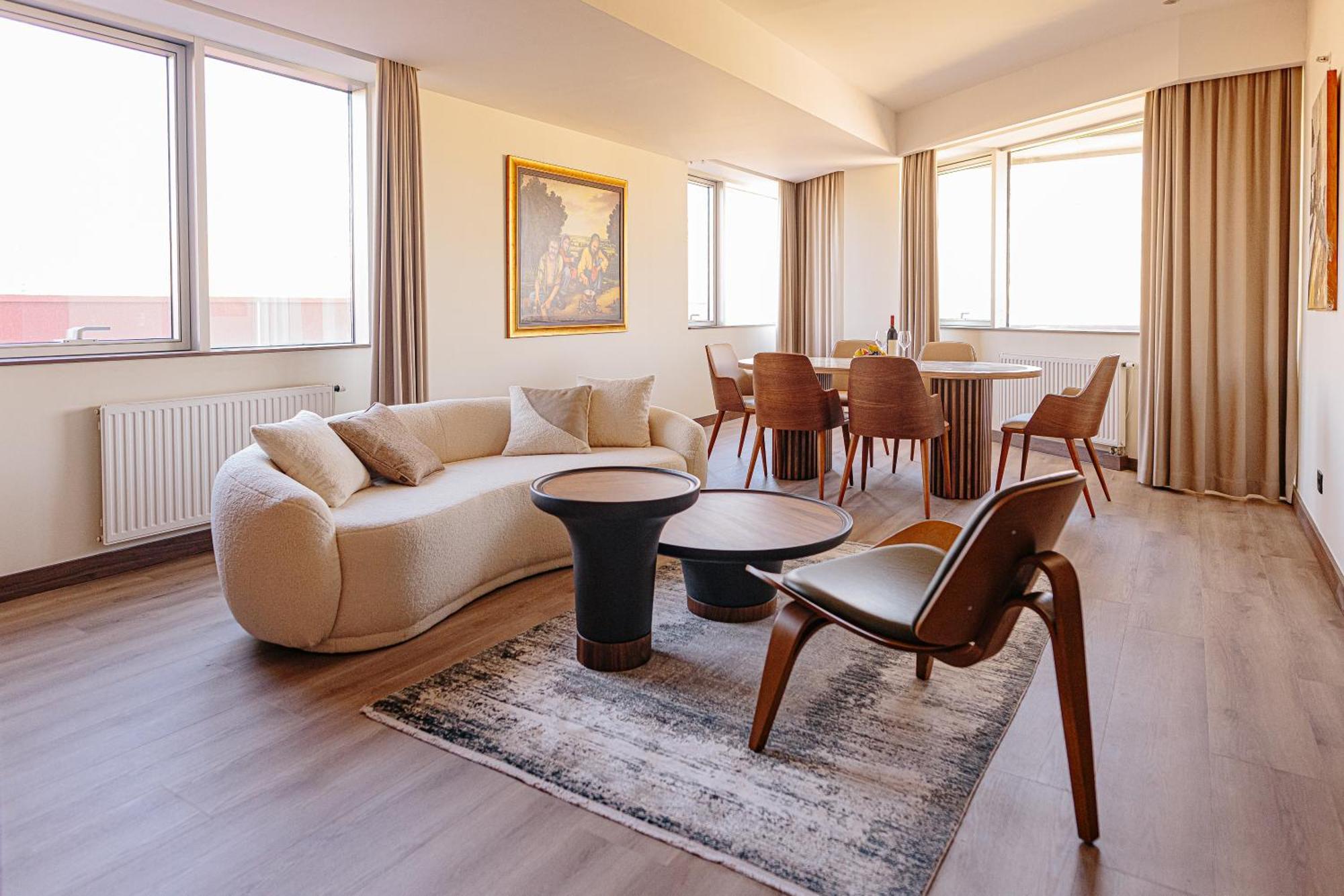 Holiday Inn Belgrade By Ihg Ngoại thất bức ảnh