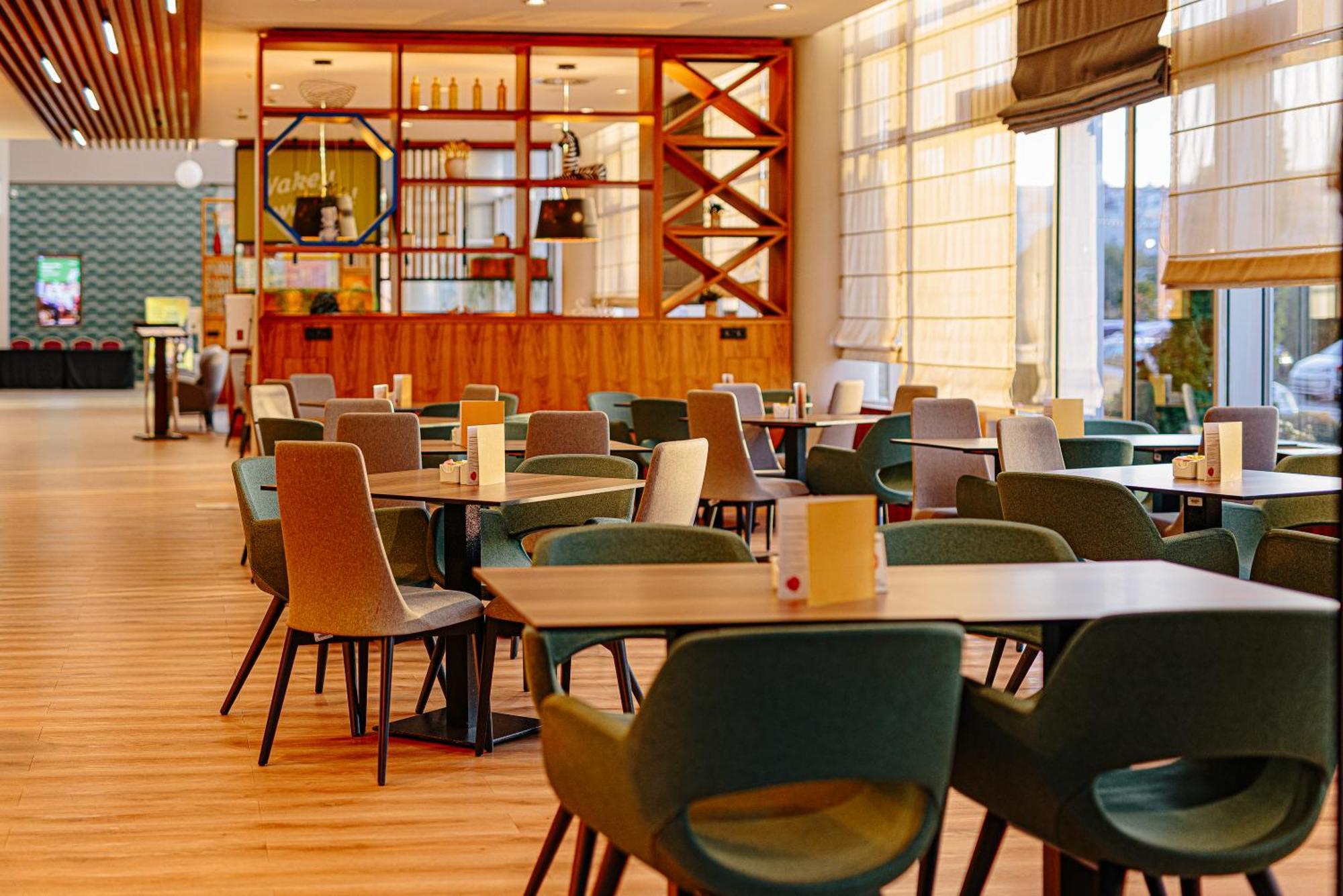 Holiday Inn Belgrade By Ihg Ngoại thất bức ảnh