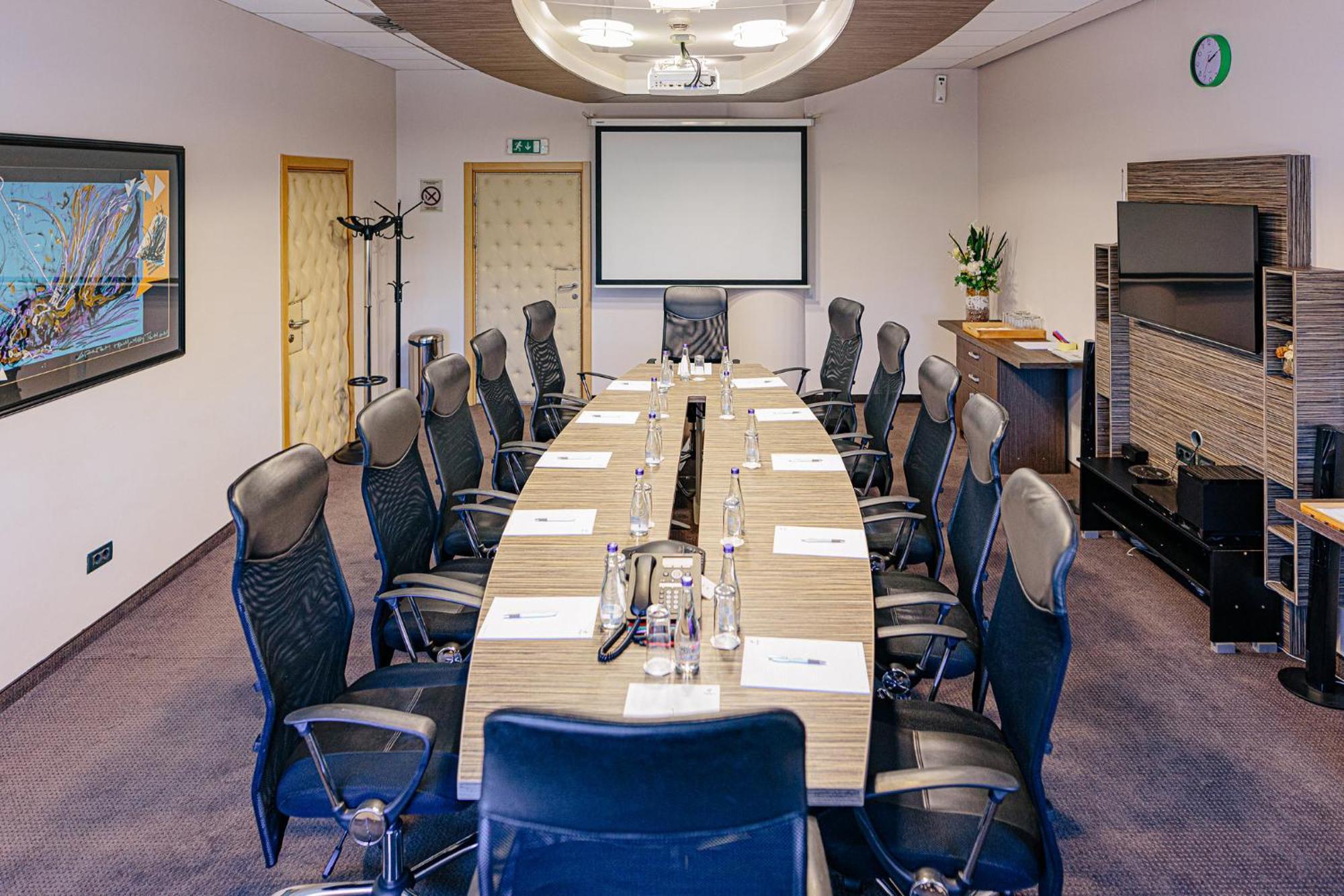 Holiday Inn Belgrade By Ihg Ngoại thất bức ảnh