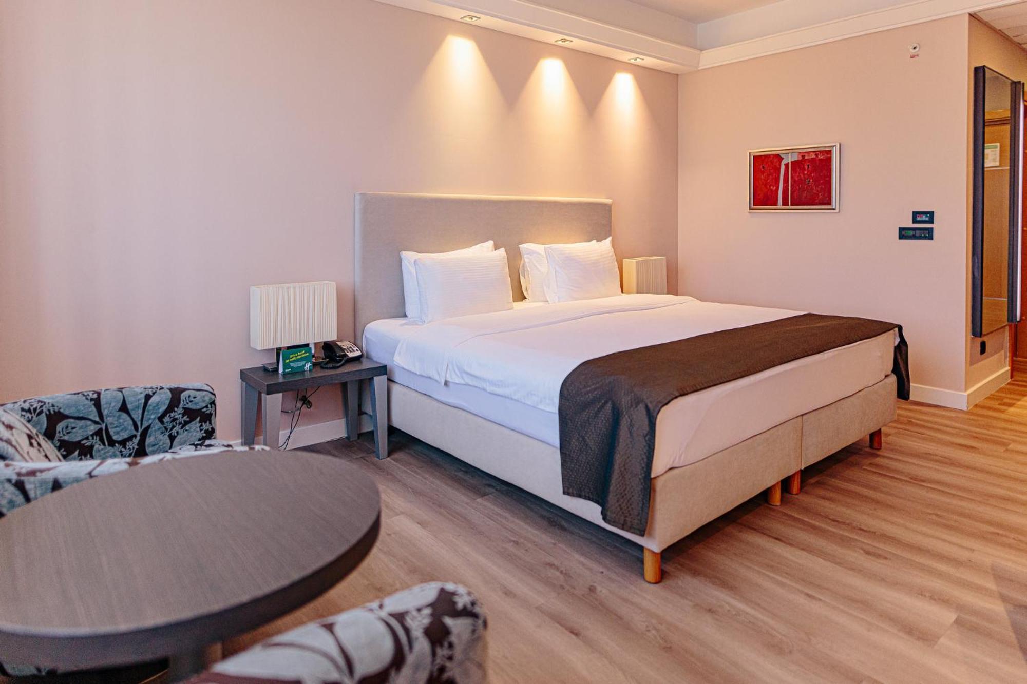 Holiday Inn Belgrade By Ihg Ngoại thất bức ảnh